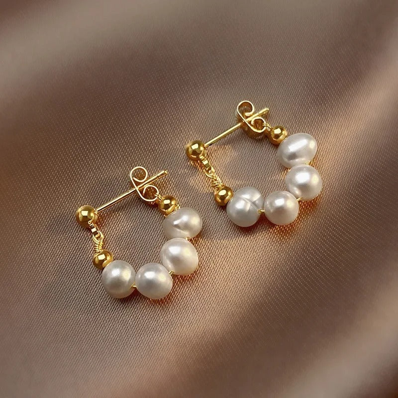 Elegant Pearl Stud Earrings High-End Feeling Lightweight