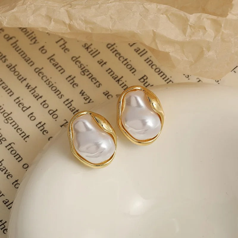 Luxury Pearl Gold Earrings